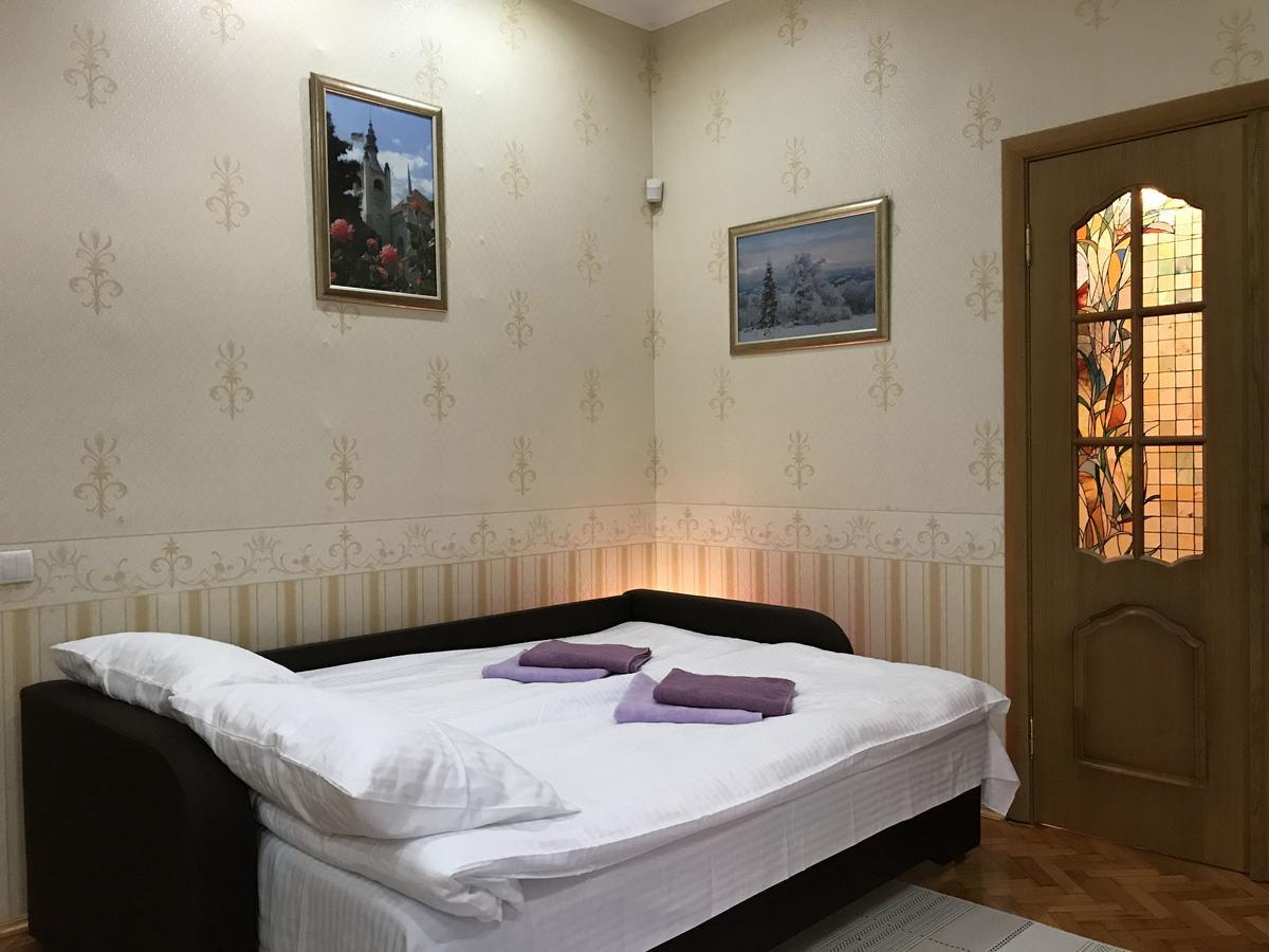 Large Apartment In The City Center Muncaci Exterior foto
