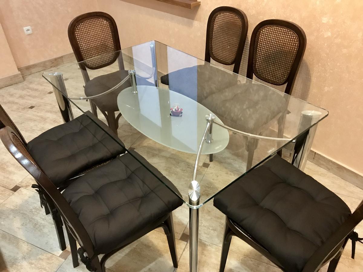 Large Apartment In The City Center Muncaci Exterior foto