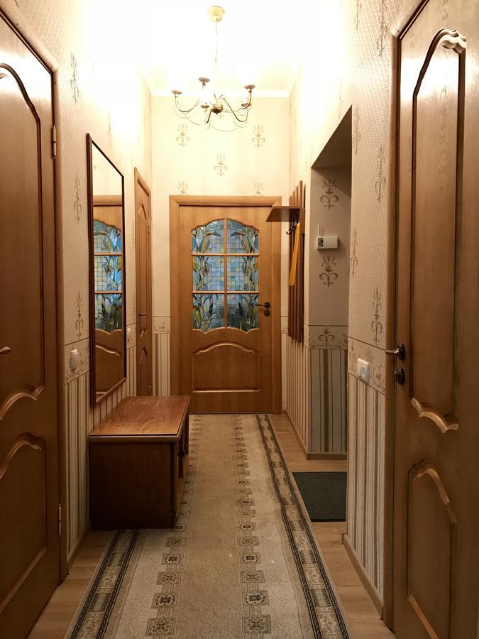 Large Apartment In The City Center Muncaci Exterior foto