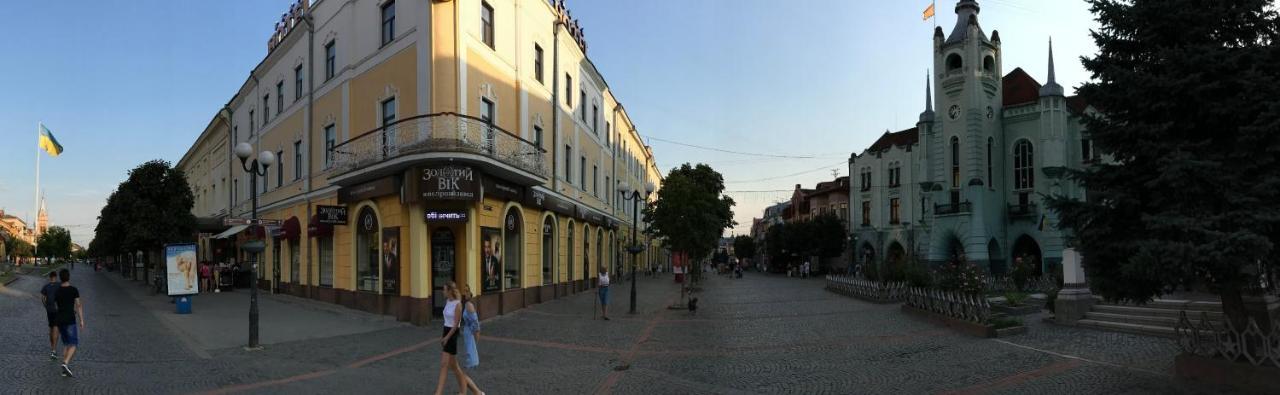 Large Apartment In The City Center Muncaci Exterior foto
